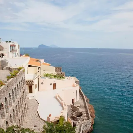 Casa Del Bel Ricordo Sospesa Tra Cielo E Mare *